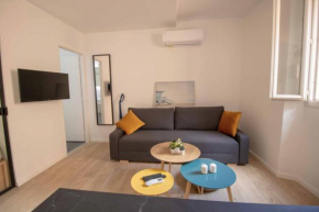 Cocoon for 2 with wifi in the center of Fréjus
